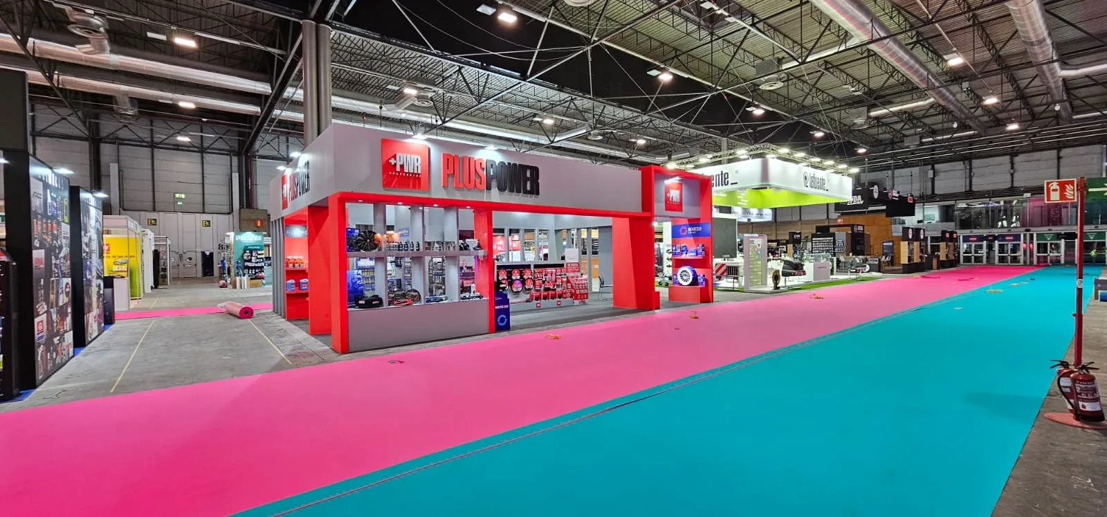 Diseño de stand sostenible para sector energía en feria Genera Madrid