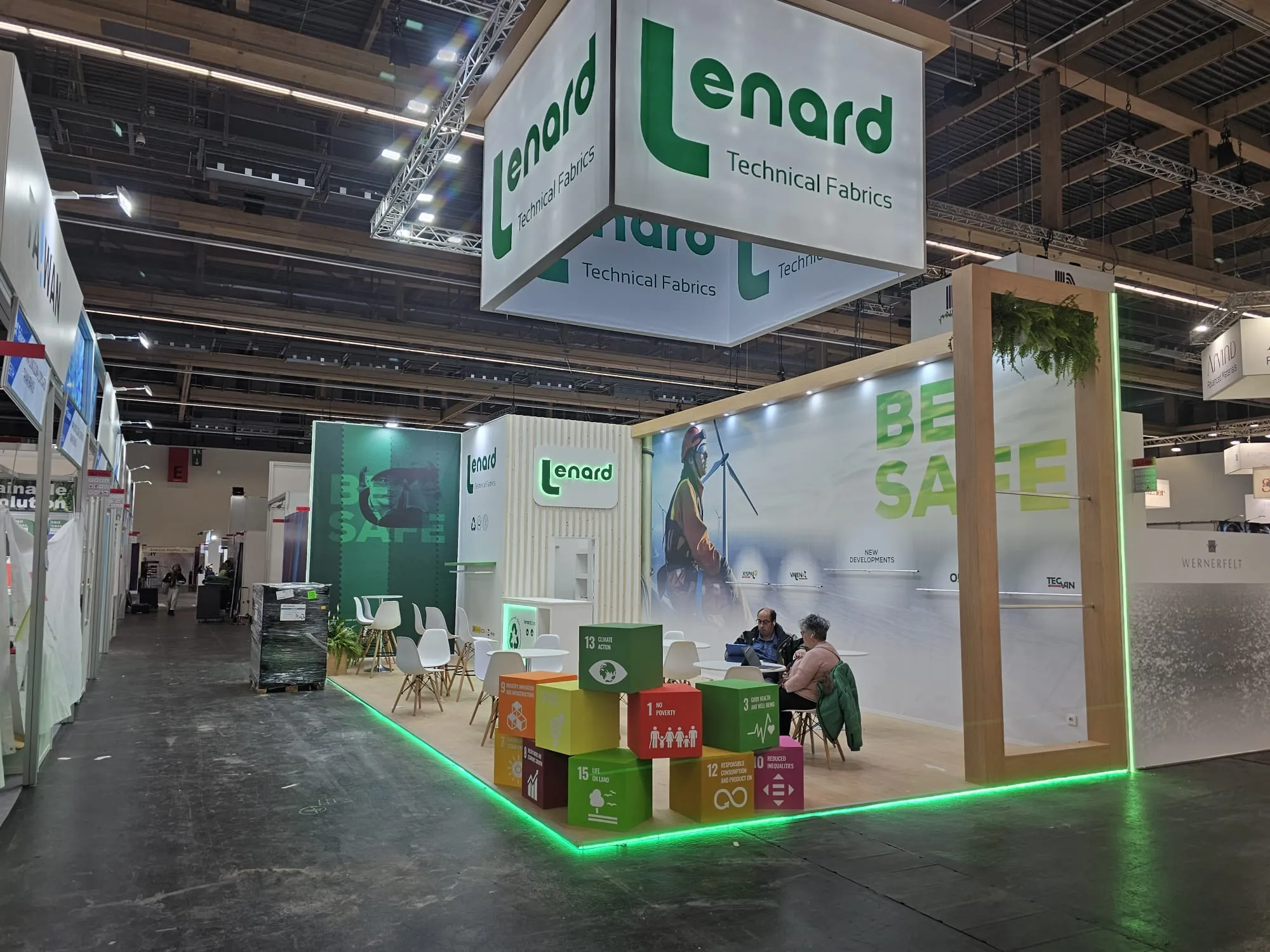 Diseño y construcción de stand para equipos de protección en feria Sicur Madrid